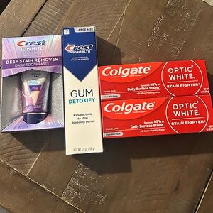 Crest and Colgate Toothpaste Set